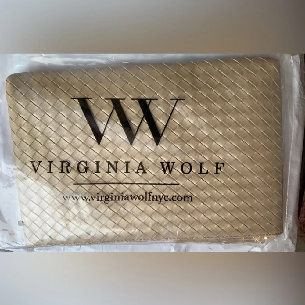 Virginia Wolf Faux Leather Metallic Gold Woven Clutch Cosmetic Bag NWT NIB 🌴